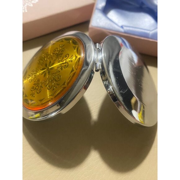 Vintage Ornate Compact Mirror With Yellow Floral Design In Gift Box - Picture 6 of 6